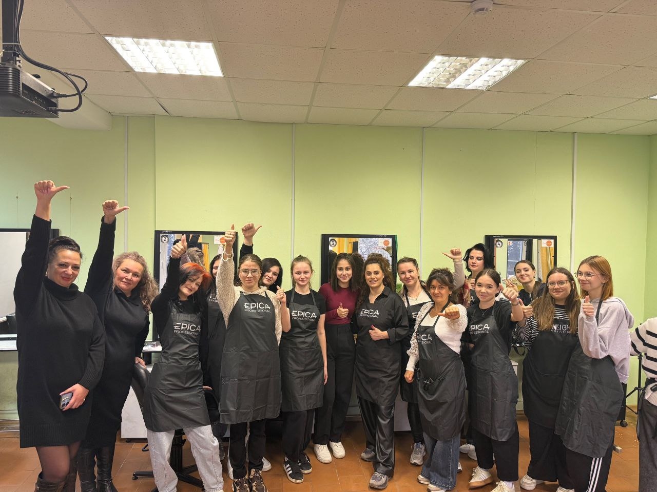 «Эпичный» семинар у наших будущих мастеров красоты