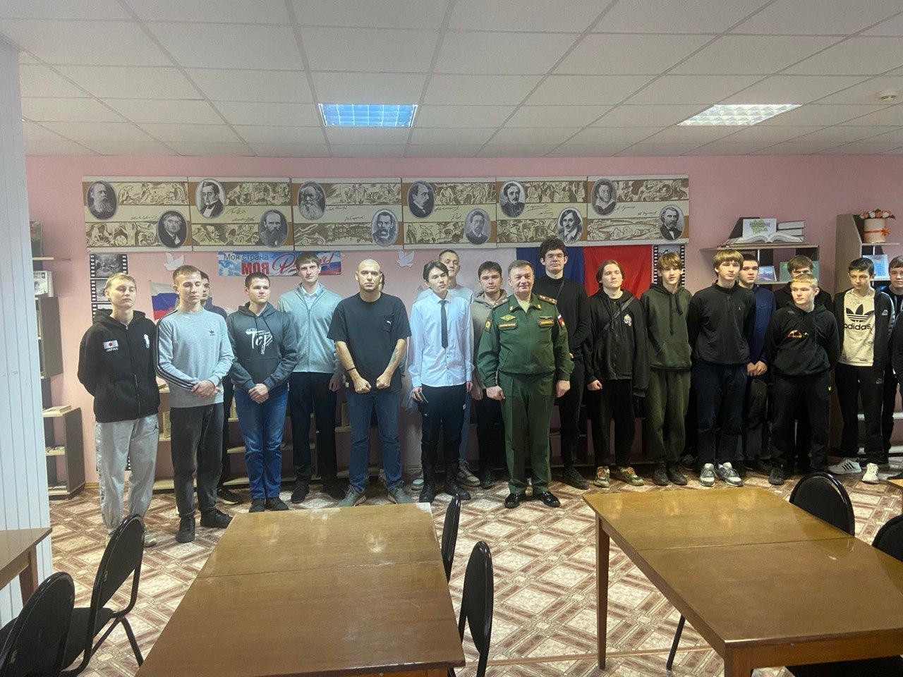 В гости к студентам Свободинского техникума приезжал представитель Серпуховского филиала Военной академии РВСН имени Петра Великого